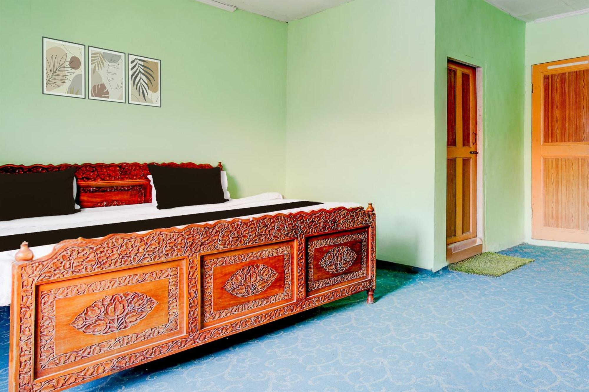 Collection O Rajbagh Hotel Srīnagar Екстериор снимка